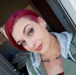 Meet your Posher, Alli